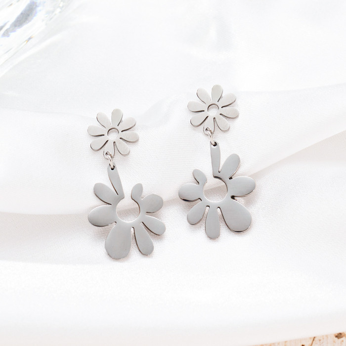 Stainless Steel Earrings Sweet Cute Cartoon Flowers Girls Pendants Charms Fashion Earrings For Women Jewelry Everyday Wear Gifts