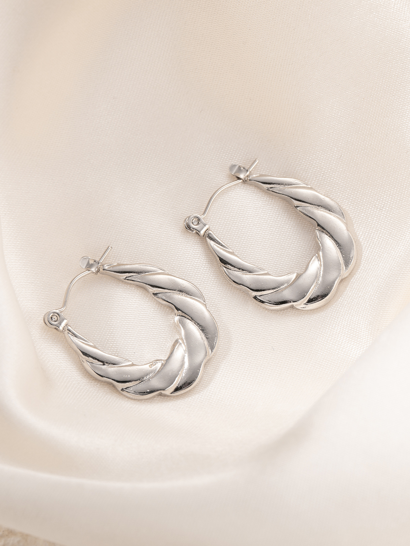 New Steel Color Metal Chunky Hoop Earrings Retro Thick Huggie Earring For Women Round Circle Statement Jewelry 216045113943