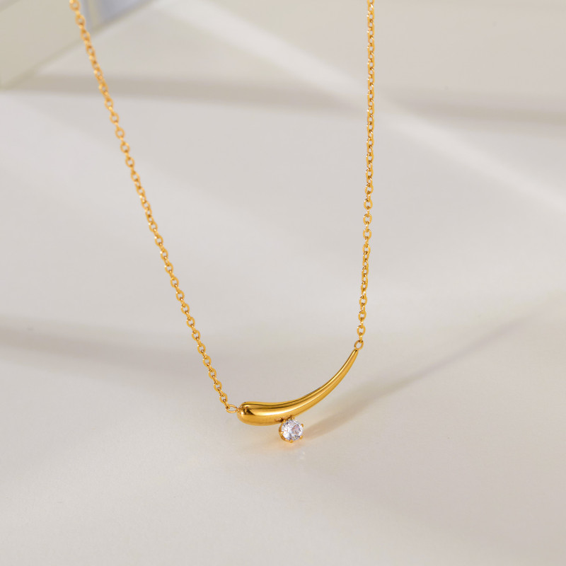 Classic Refined Chic Hypoallergenic 18K Gold Stainless Steel Necklace with Adjustable Chain Daily
