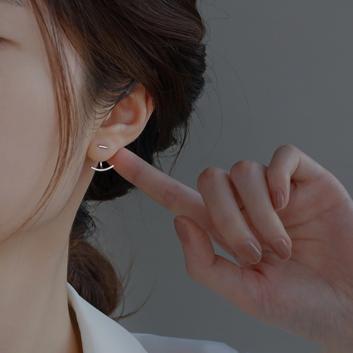 Best-selling Fashion Personality Temperament Earrings One Pair of Earrings Simple and Compact Earrings