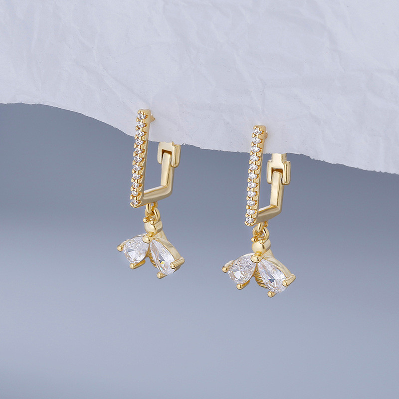 Chic Fashion Sweet  Zircon Small Hoop Earrings for Women Fine Jewelry Gift