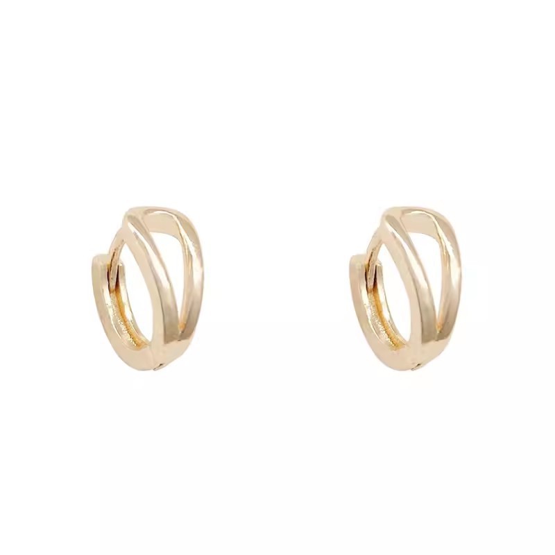 Fashion Metal Hollow Circle Temperament Ear Buckle Simple Personality Exquisite Earrings for Women Mini Hoop Earrings