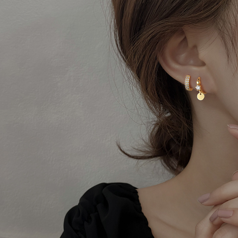 Chic Needle Minimalist Small Ball Pendant Hoop Earrings for Women Premium Gold Earrings Wedding Luxury Jewelry