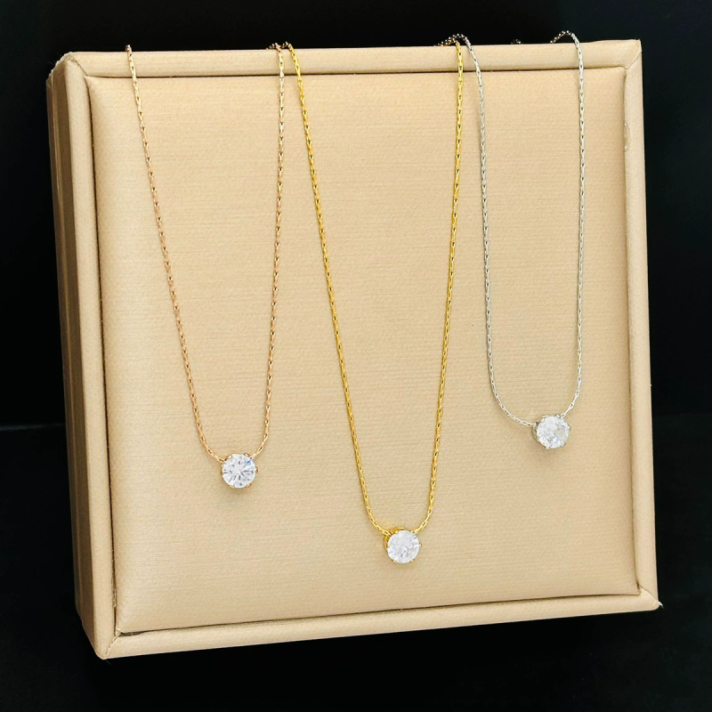 New design sense gold high-end 6-claw diamond pendant necklace for women's summer collarbone chain niche light luxury accessories without losing color