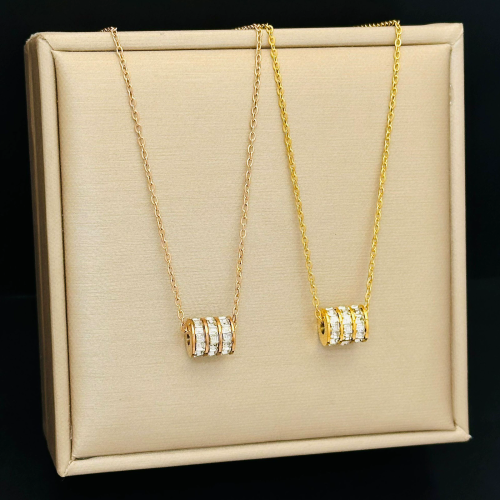 New titanium steel necklace female internet celebrity color-shaved collarbone chain niche small waist chain simple personality temperament accessories trend