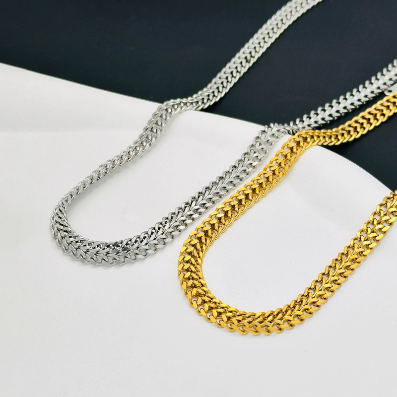 European and American street retro hip-hop high-end lock pendant necklace for women ins trendy K gold frigid style collarbone chain