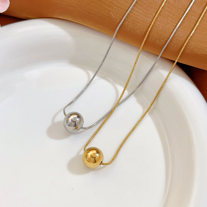 Golden round bead necklace for women light luxury niche collarbone necklace ins cold style fashionable and versatile temperament Internet celebrity jewelry