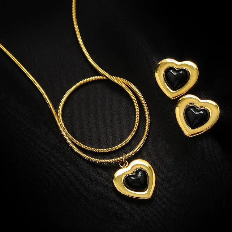 Love pendant neck earring chain women clavicle chain internet celebrity ins style niche design titanium steel colorless necklace