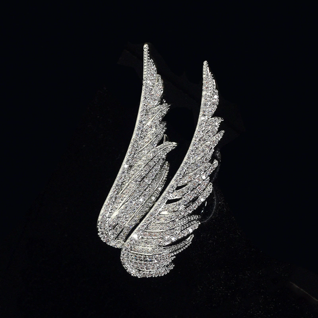 Angel's wings exquisite and elegant women's feather brooch temperament versatile accessories suit coat pins breastbone