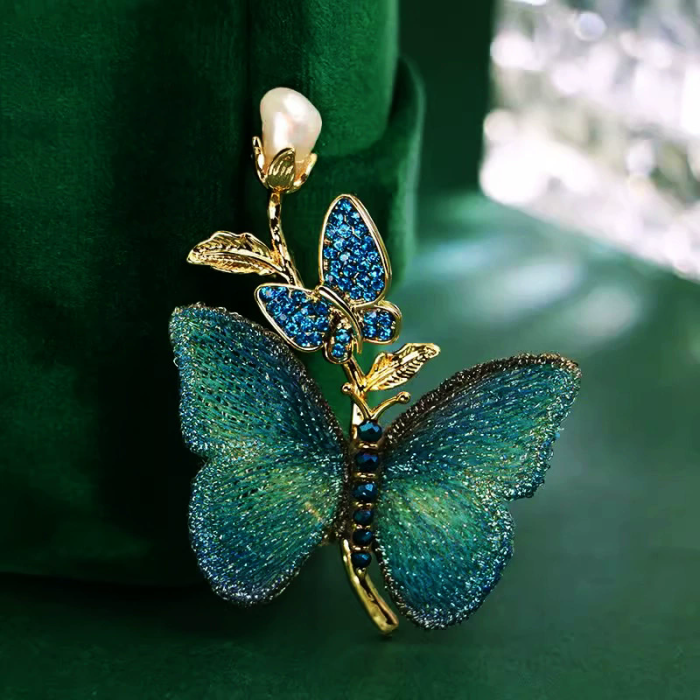 New luxury brooch for women exquisite embroidered butterfly corsage fashionable personality pin elegant temperament suit accessories