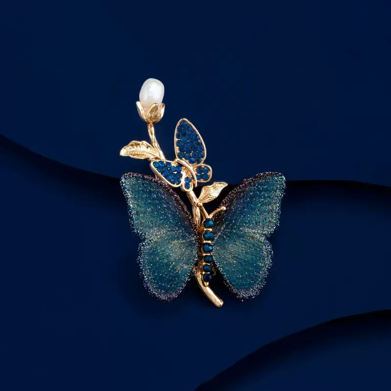New luxury brooch for women exquisite embroidered butterfly corsage fashionable personality pin elegant temperament suit accessories