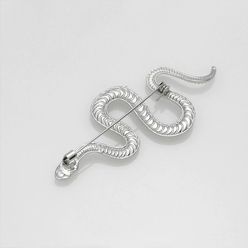 New brooch ins trendy men and women creative pin Xiao Yi snake-shaped badge collar pin suit retro personalized accessories