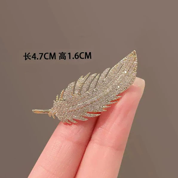 Angel's wings exquisite and elegant women's feather brooch temperament versatile accessories suit coat pins breastbone