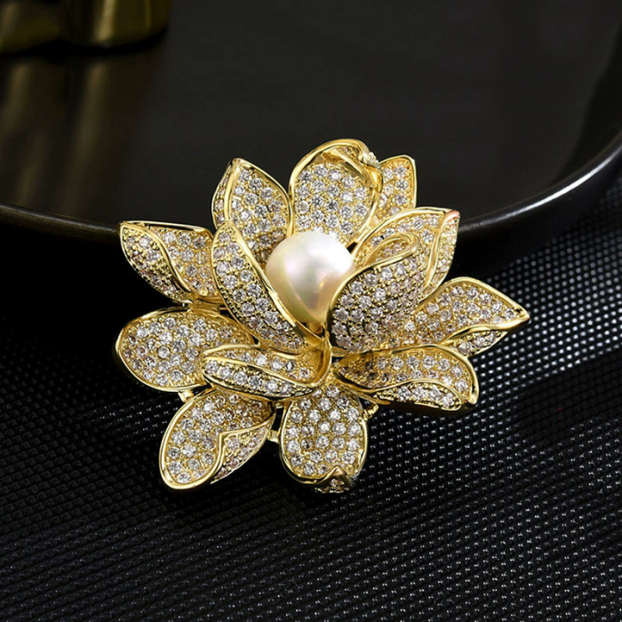 Prosperous Lotus Brooch High-end Women's Exquisite Luxury Brooch 2024 New Trendy Flower Pin High-end Accessories
