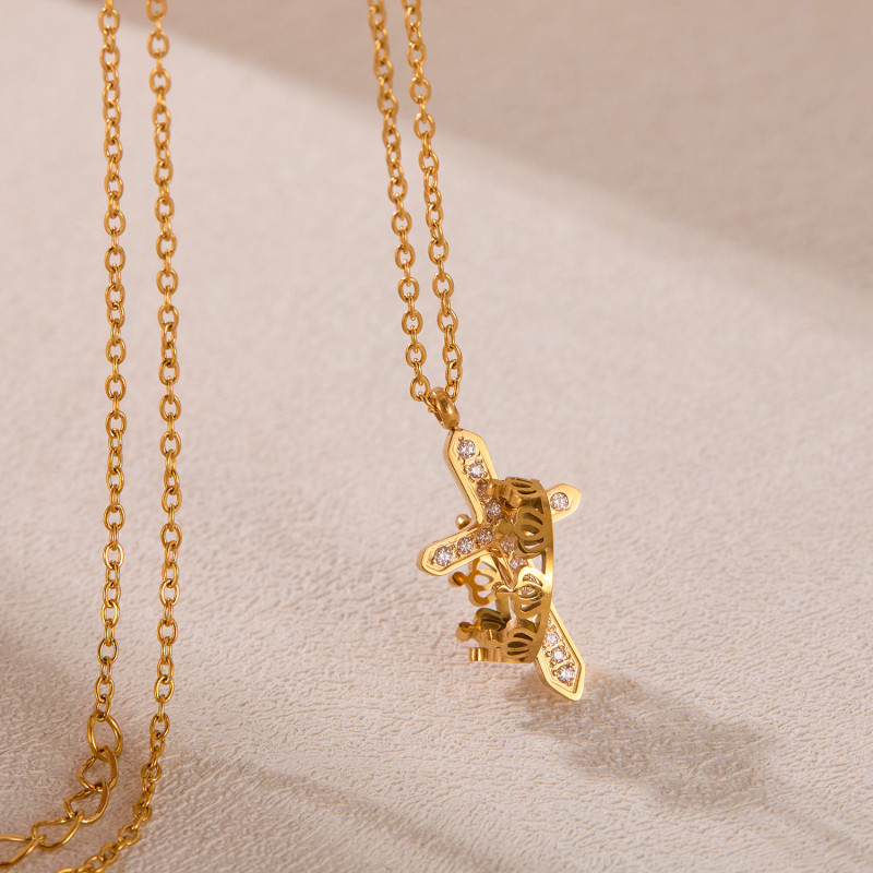 Classic Silver Inlaid Zircon Cross Necklace Gold Stainless Steel Diamond Crown Necklace for Women Birthday Jewelry Gift