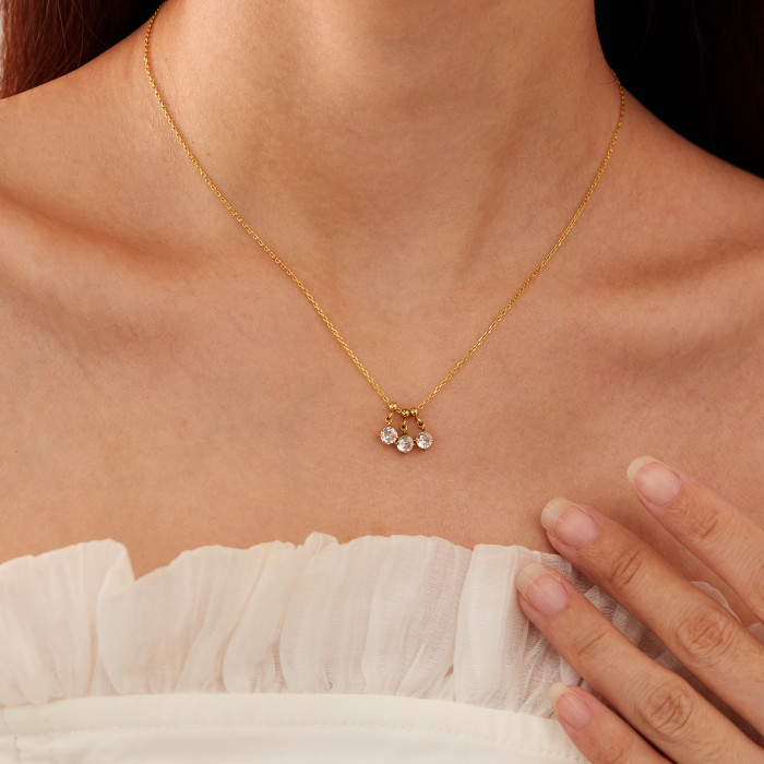 Women's Diamond Pendant Necklace Female Personality Fashion Design Collarbone Chain for Women Preppy Necklaces