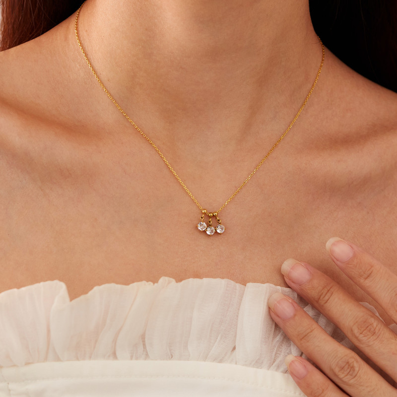 Women's Diamond Pendant Necklace Female Personality Fashion Design Collarbone Chain for Women Preppy Necklaces