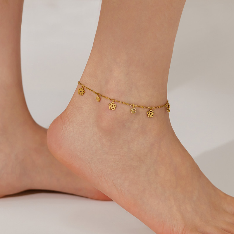 European and American Fashion Minimalist Stainless Steel Flower Accessories, Personalized and Trendy Versatile Ankle Chains