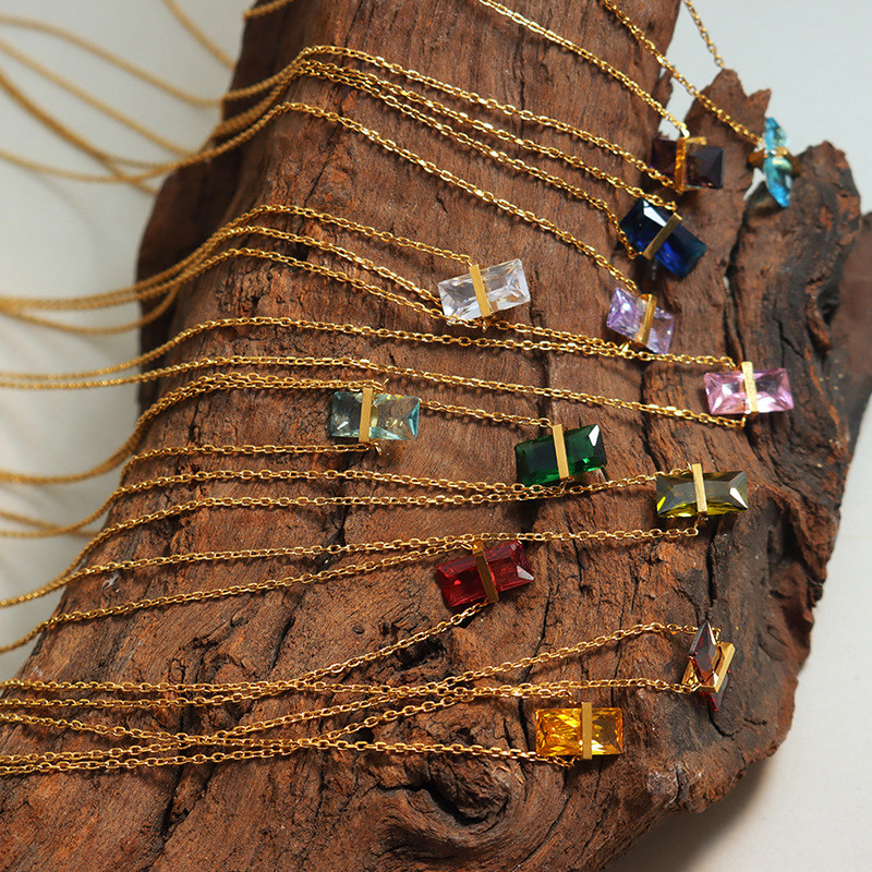 Exquisite Zircon Crystal Pendant Necklace for Women Fashion Luxury Stainless Steel Jewelry 12 Months Birthstone Necklace