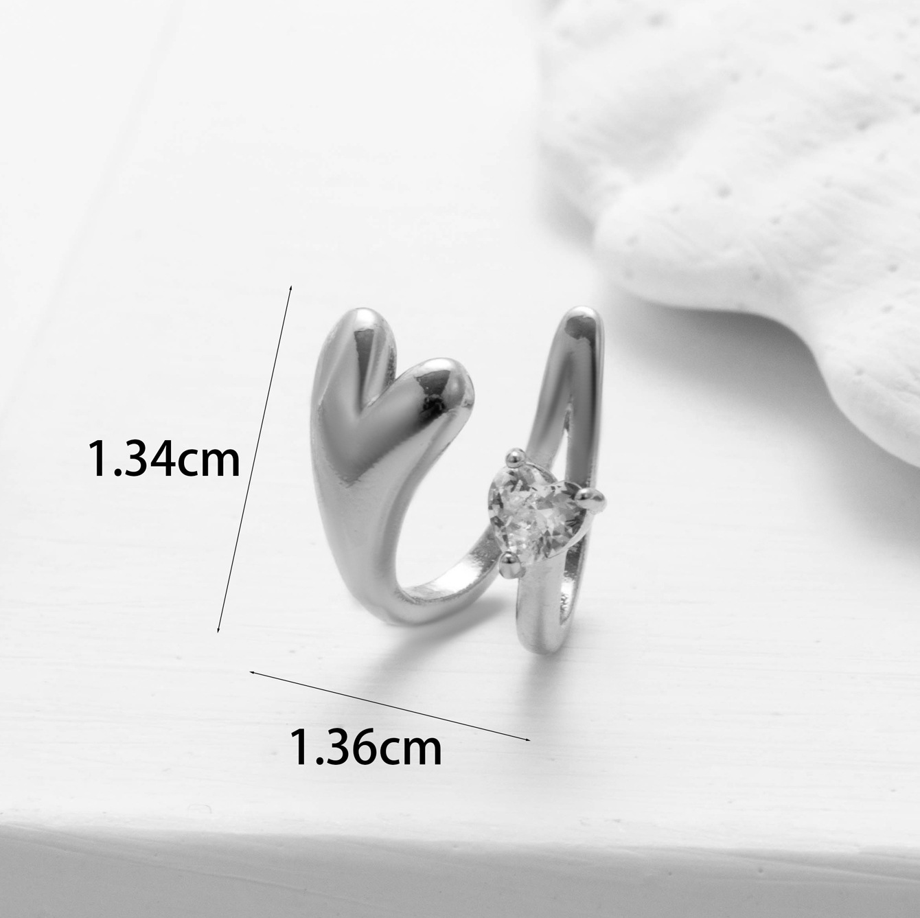 1PC Fake Piercing Ear Clip Stainless Steel Zircon Butterfly Earrings Cuffs Ring Cartilage Conch Fake Jewelry 2025 Trending
