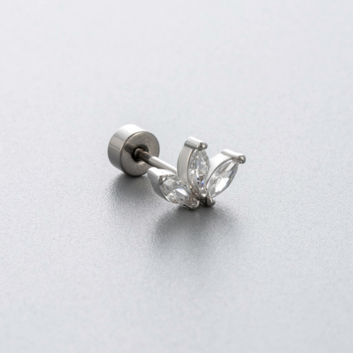 1 Pcs Fashion Crystal Flower Ear Tragus Piercing Gold Color Cartilage Piercing Stud Helix Labret Stud Earrings Jewelry