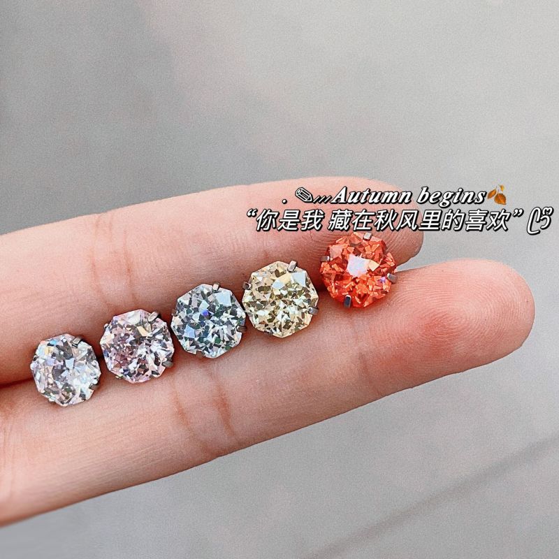 1pcs New Stainless steel Unisex Women Men Zircon Ear Studs Screw Earrings Piercings Fashion non-allergic Body Jewelry