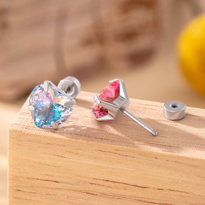 Chic Nail Heart Type 5A CZ Fashion Women's Perforated Jewelry Earnail Plated with 18K Genuine Gold Lip Nail