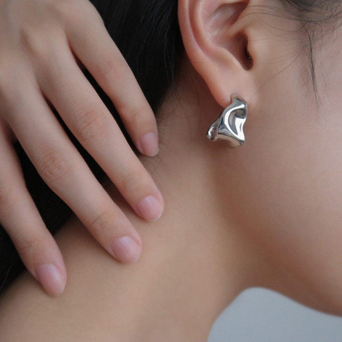 Irregular C-shaped Geometric Stud Earrings for Women Light Luxury Fine Jewelry Minimalist Accessories