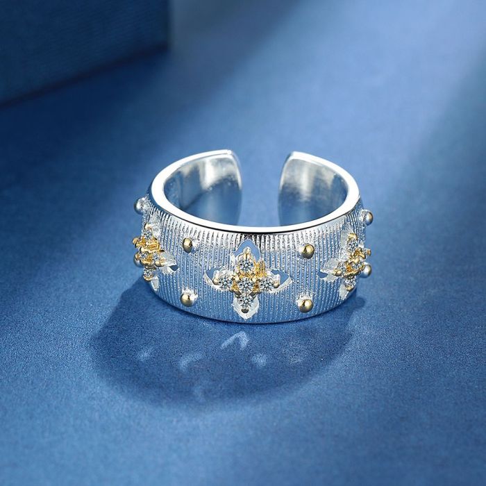 Elegant Four-leaf Flower Zircon Open Ring for Women Vintage Gold Color Couple Rings Luxury Jewelry Gift