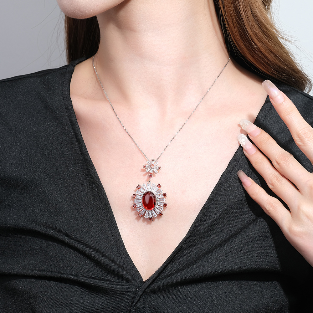 New Luxury High-end Sapphire Zircon Women's Jewelry Necklace Elegant Jewelry Accessories3