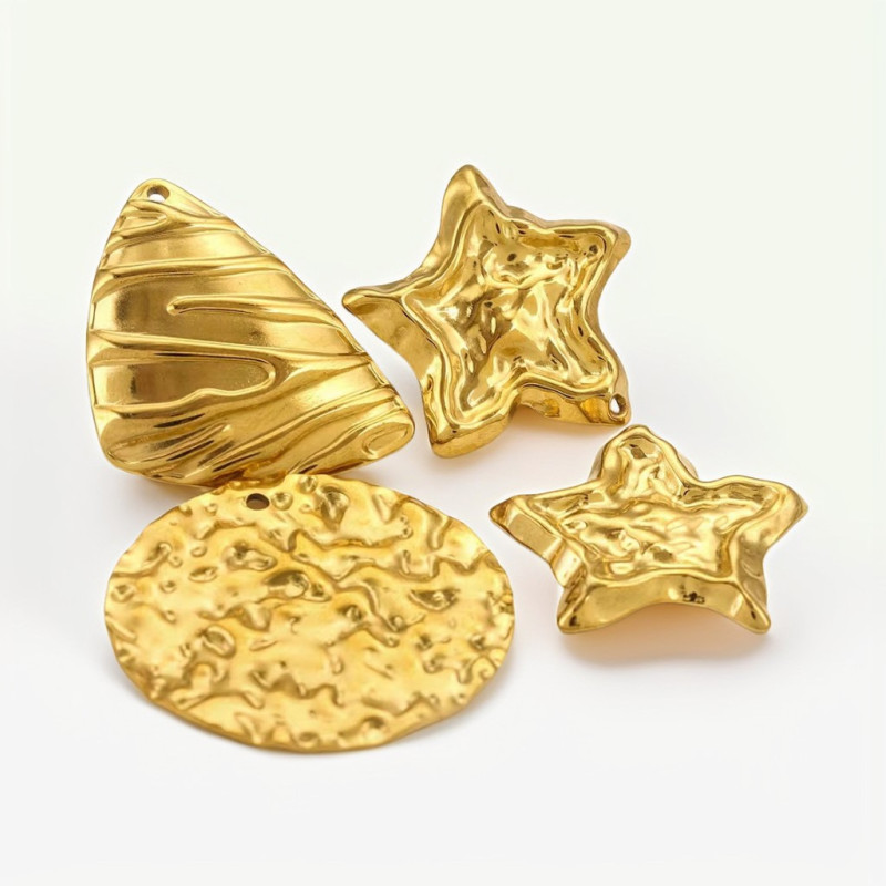 Stainless Steel Gold Plated Charm Connector Triangle Round Embossed Metal Pendant for DIY Necklace Jewelry Making Wholesale