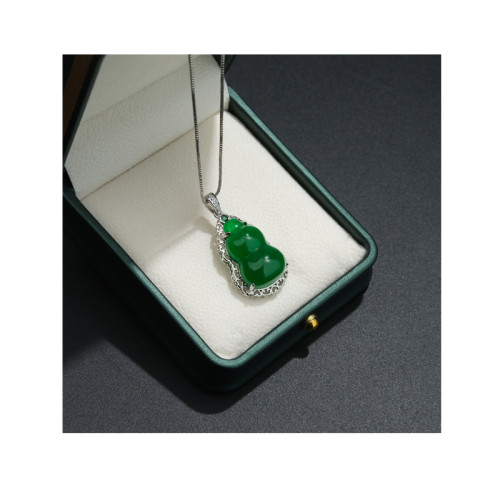 Classic Natural Green Agate Gemstones Calabash Pendant Necklaces for Women Gift