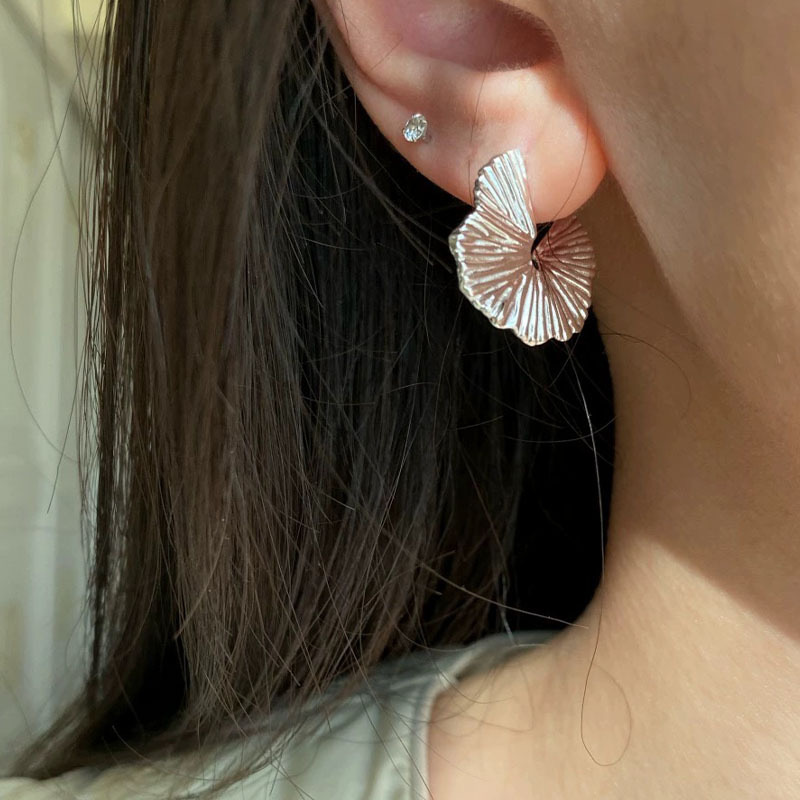 Irregular C Shaped Earrings for Women Gold Color Earring Trending Wedding Party Aesthetic Jewelry4