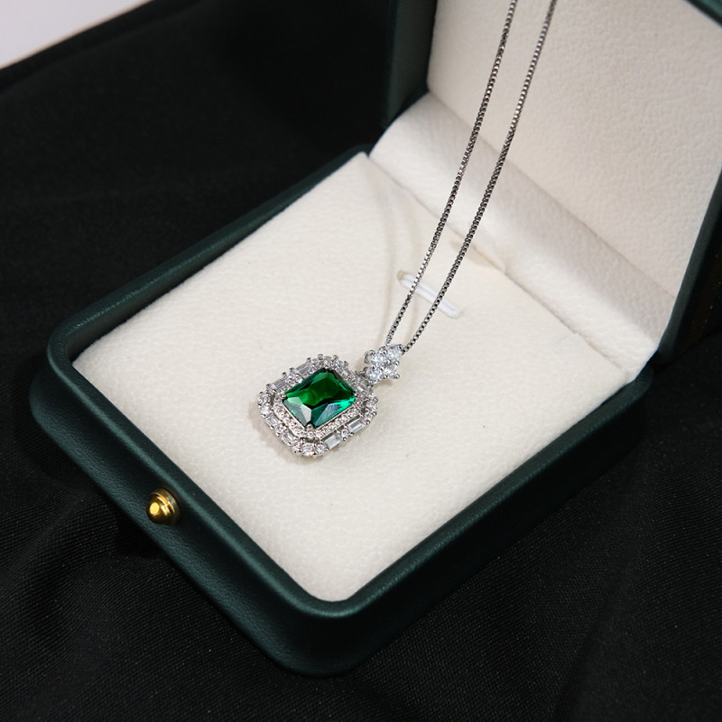 Vintage Square Green Zircon Pendant Necklace for Women Valentines Day Gift