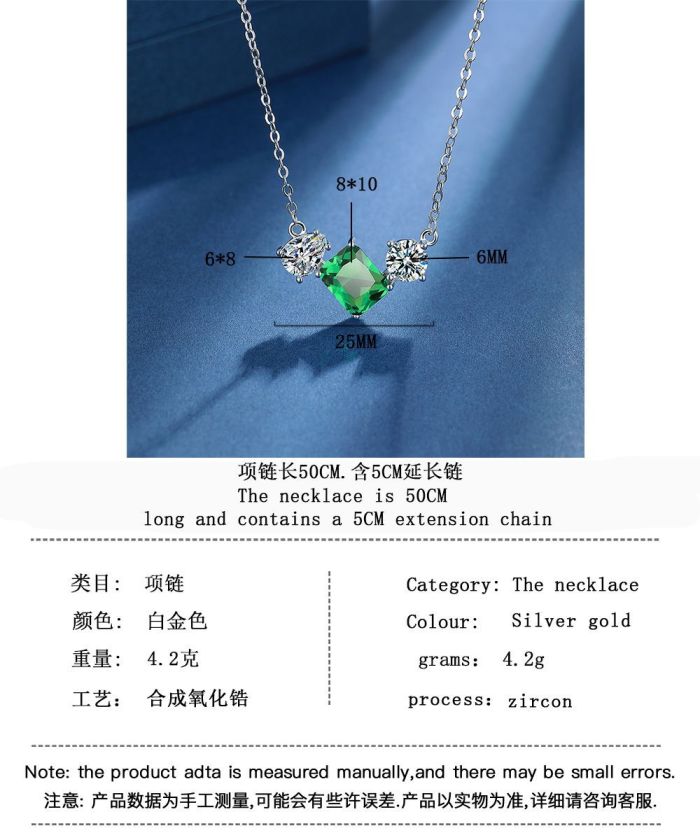 New Crystal Necklace Emerald Square Pendant Fashion Luxury Accessories Ladies Gift