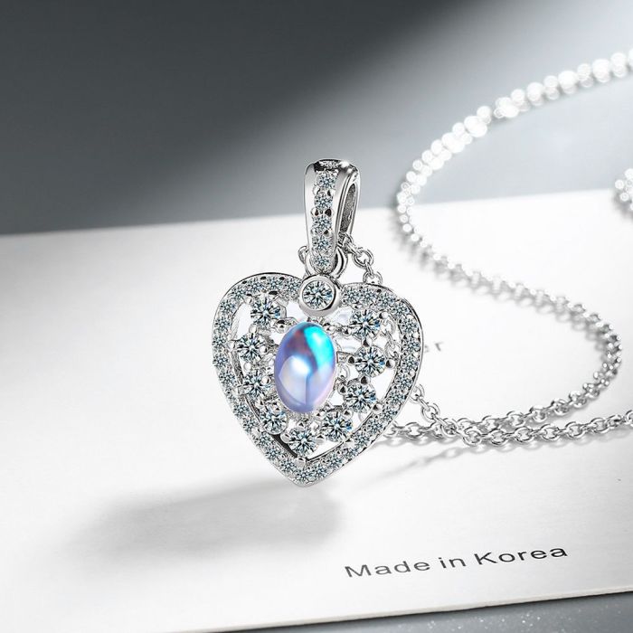 Oval Moonstone Necklace Romantic Heart Shiny CZ Pendant Necklace for Women Wedding Party Jewelry