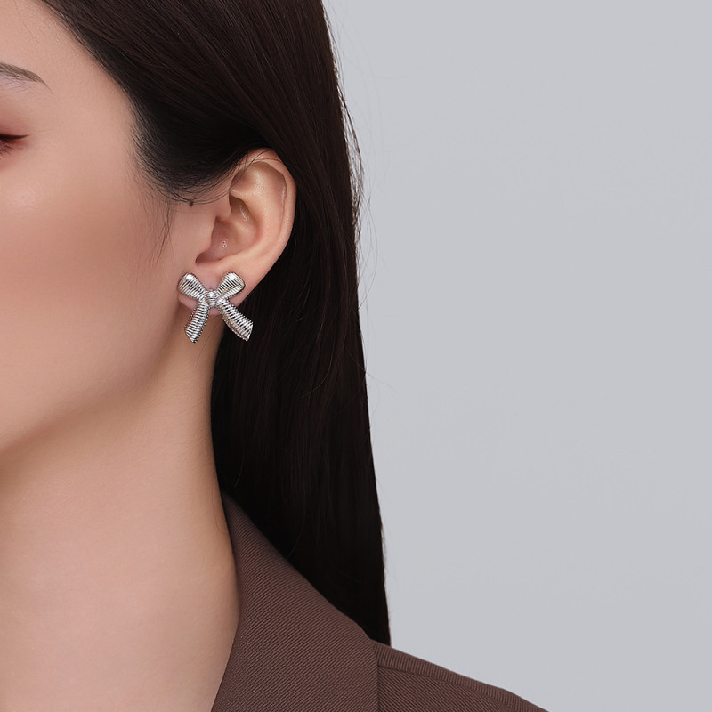 New Fashion Metal Striped Texture BowKnot Stud Earrings for Women 18K Gold Plated Bow Earring Statement Jewelry Gift