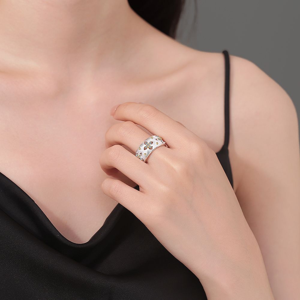 Elegant Four-leaf Flower Zircon Open Ring for Women Vintage Gold Color Couple Rings Luxury Jewelry Gift2