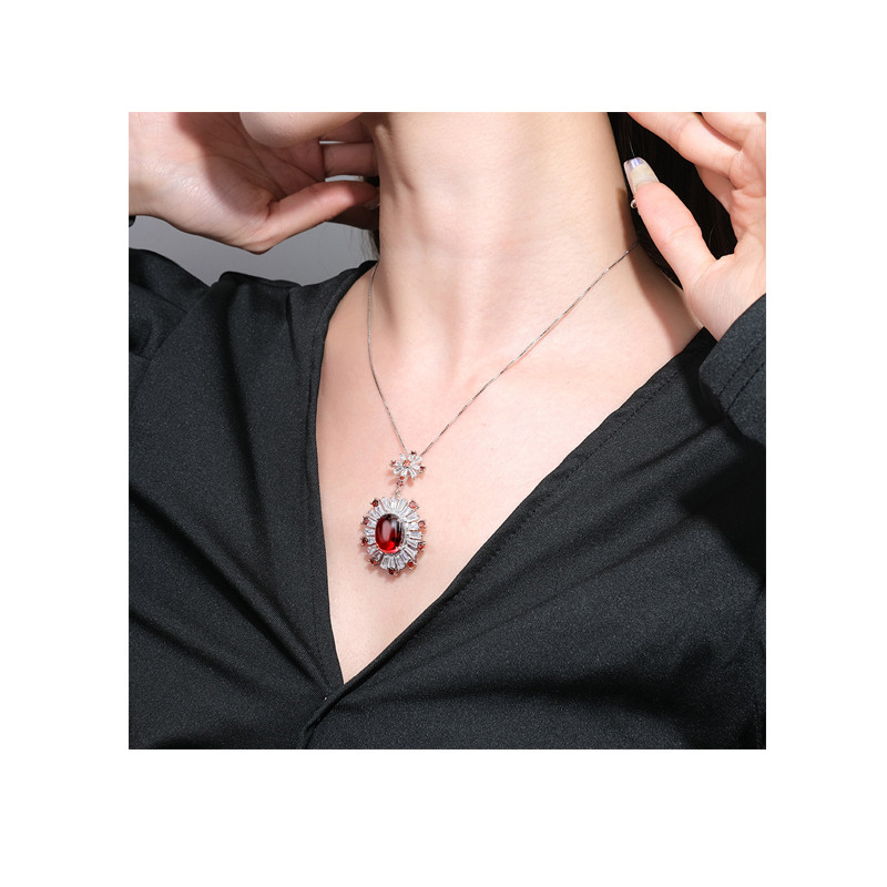 New Luxury High-end Sapphire Zircon Women's Jewelry Necklace Elegant Jewelry Accessories