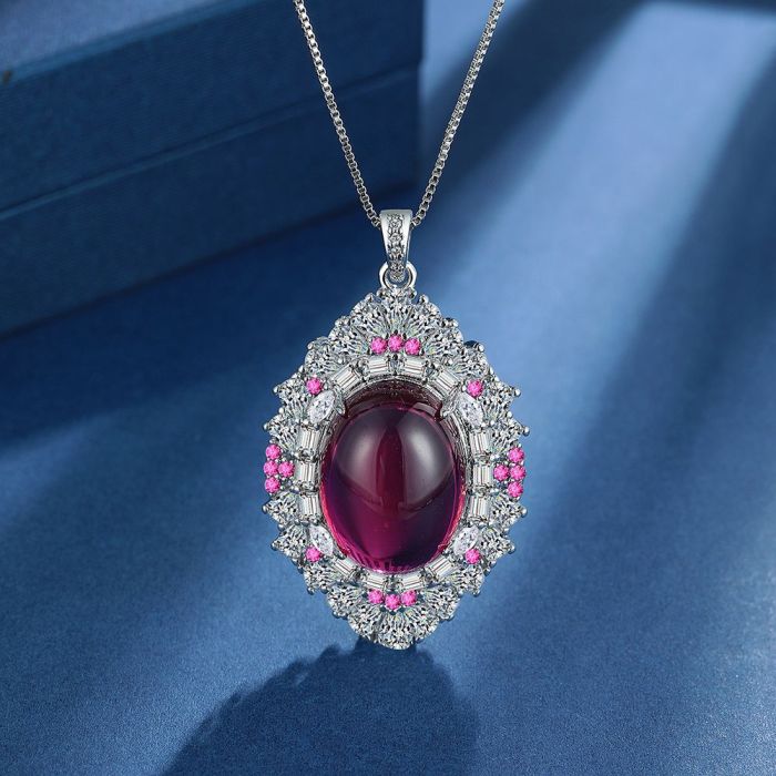 New Egg-shaped Ruby Full Diamond Women's Jewelry Necklace Luxury Designer Jewelry Necklace
