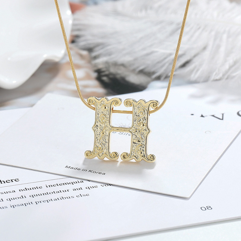 New Personalized English Letter H Trend Women's Necklace Simple Fashion Clavicle Chain Women's Jewelry