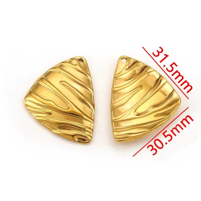 Stainless Steel Gold Plated Charm Connector Triangle Round Embossed Metal Pendant for DIY Necklace Jewelry Making Wholesale