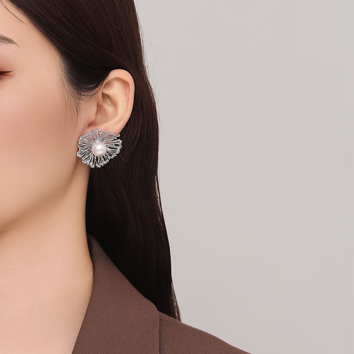 New Elegent Pearl Hollow Flower Earrings for Women Wed Simple Geometric Pierced Luxury Earrings Steampunk French Jewelry