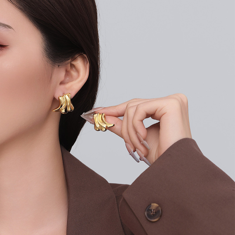 Round Cut Red Ruby Natural Garnet  Halo Pendant for Women Fashion Gemstone Necklace Jewelry