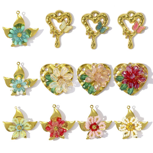 Wholesale Stainless Steel Handmade Beaded Flower DIY Charms Women Heart Butterfly Necklace Pendants Love Jewelry