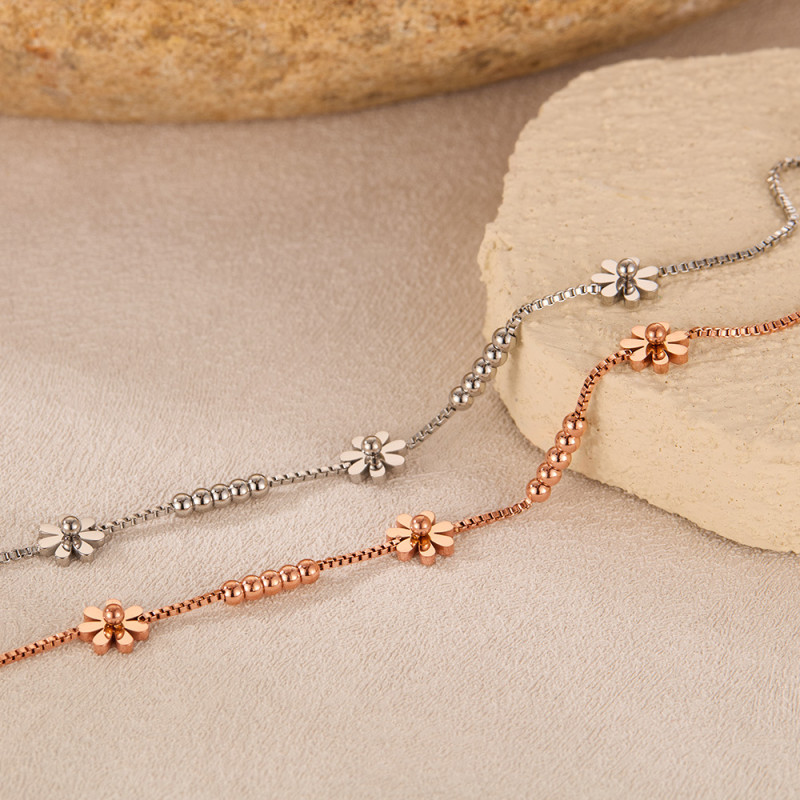 Titanium Steel Rose Gold Plated Small Fresh Daisy Charm Bracelet Female Jewelry Trendy Chain & Link Bracelets