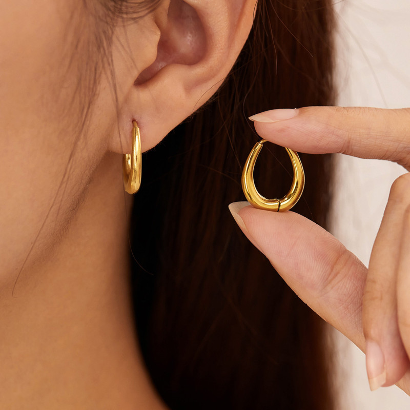 Fashion Chunky Hoop Earrings for Women Smooth Metal Girls Round Circle Statement Earring