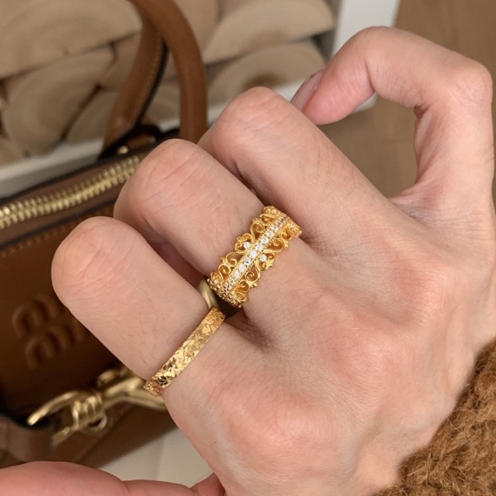Xiaohongshu Douyin Fugitive Princess Lace Castle Ring Medieval Court Wind Heavy Industry Hollow Ring