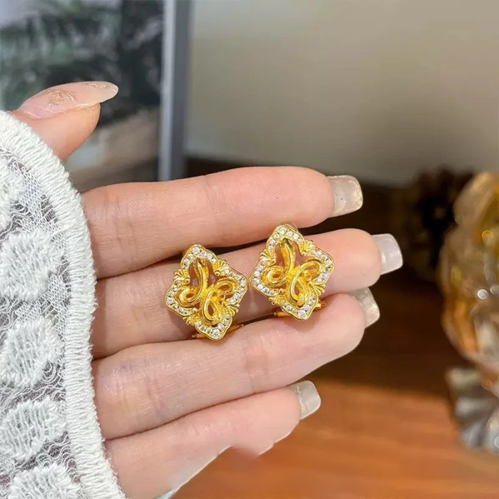 Four-leaf Clover and Snake-shaped Stud Earrings with Diamonds for Women,  Design in the Buche Style, Light Luxury and Fashionable Earrings