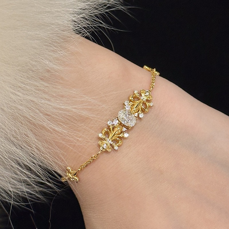 Snow warbler pigeon egg bracelet female ancient method heavy industry warbler tail flower full of diamonds and flash jewelry